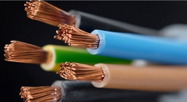 
          Площадь сечения проводов и кабелей в зависимости от силы тока, расчет необходимого сечения кабеля
 

