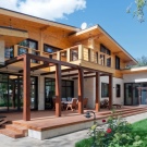 Дом с террасой: красивые варианты построек